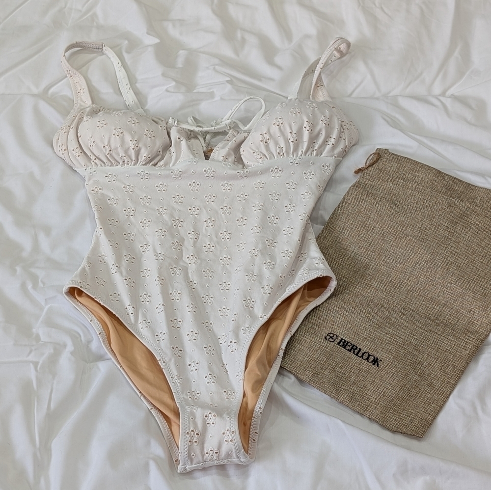Berlook, NWT, Floral Cutout One-Piece Swimsuit - Picture 2 of 5